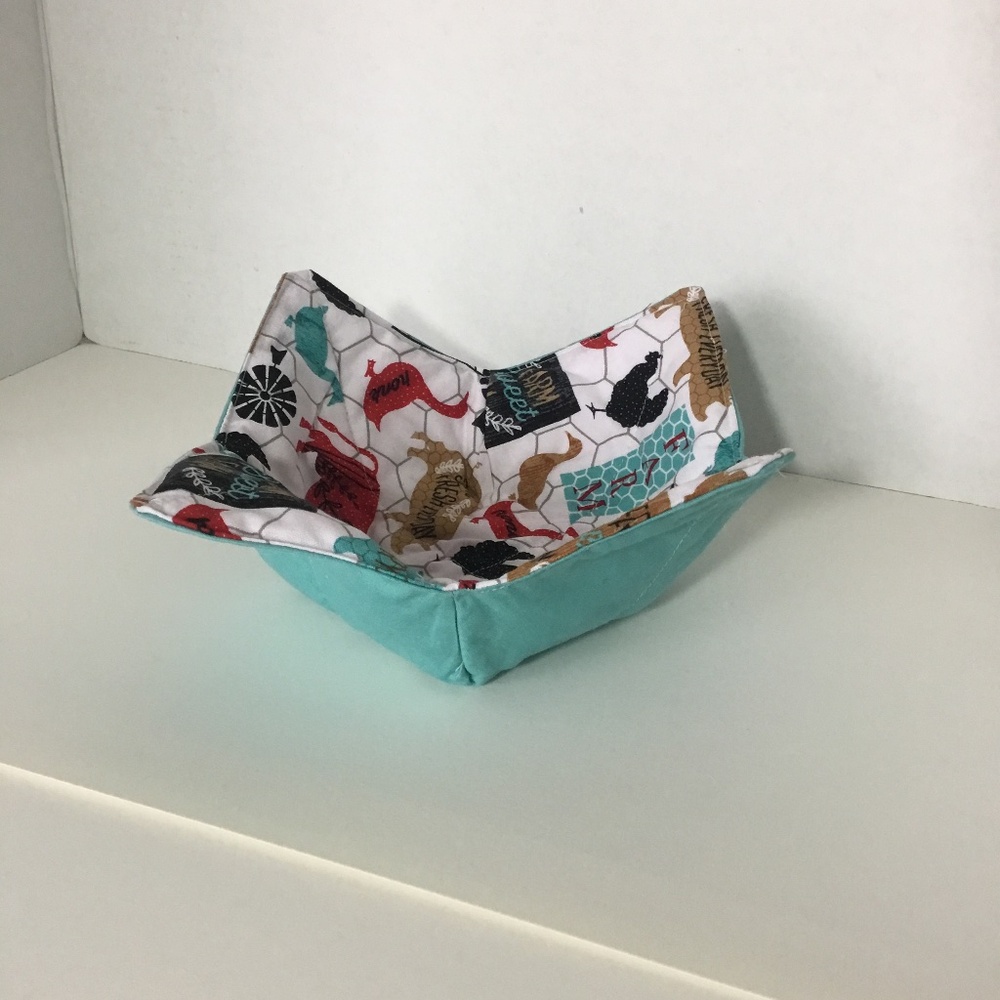Microwaveable bowl cozy ( bowl buddy )